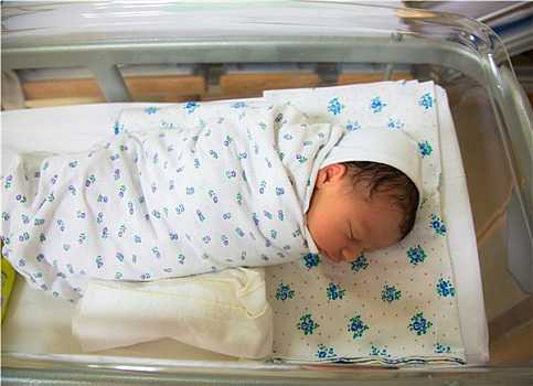 2026年卵巢增大治疗多久可以做试管？详解辅助生殖前的卵巢调理与代怀建议